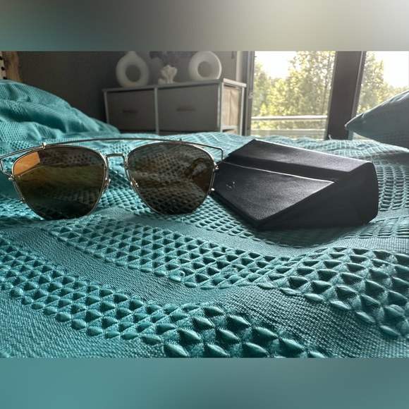 Authenic Dior technologic sunglasses - Picture 5 of 5